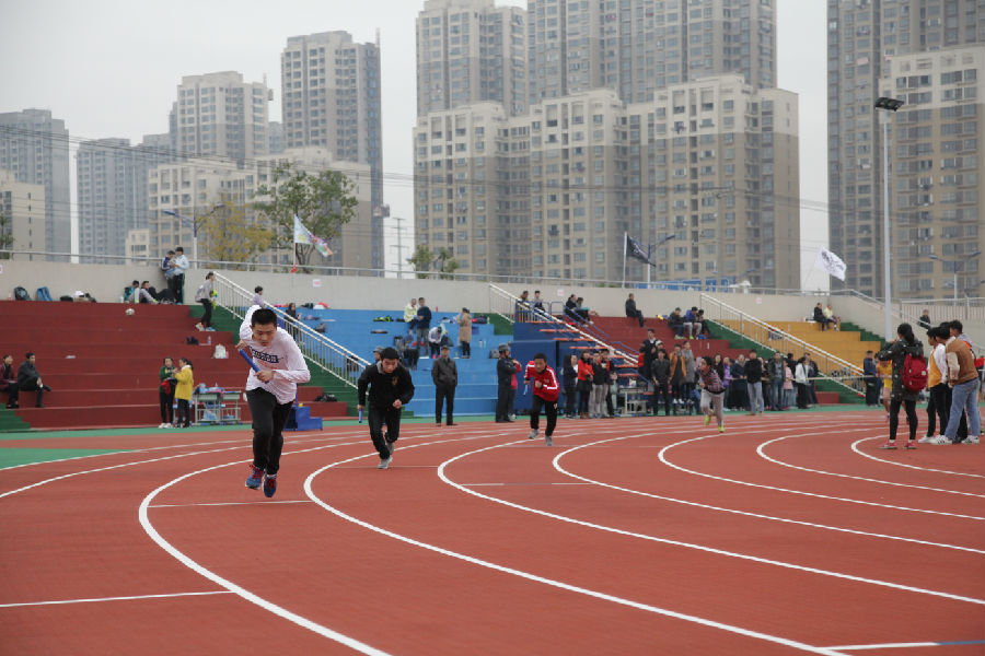 �����ʹ�5vip (�й���)���޹�˾�������ܵ�����ͭ��һ������У����55���ﾶ�˶���