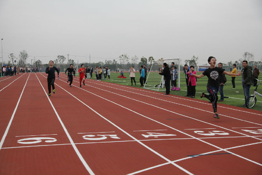 �����ʹ�5vip (�й���)���޹�˾�������ܵ�����ͭ��һ������У����55���ﾶ�˶���